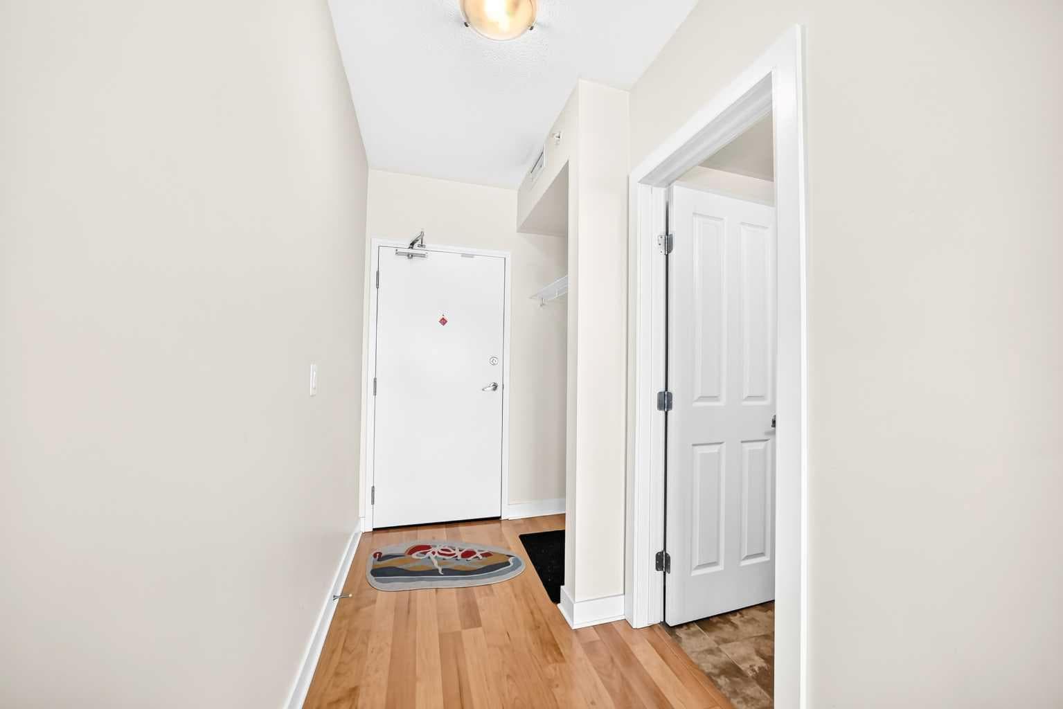 1304, 3820 Brentwood  NW
