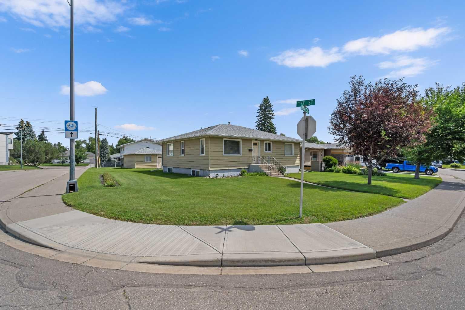 2140 Halifax Crescent NW
