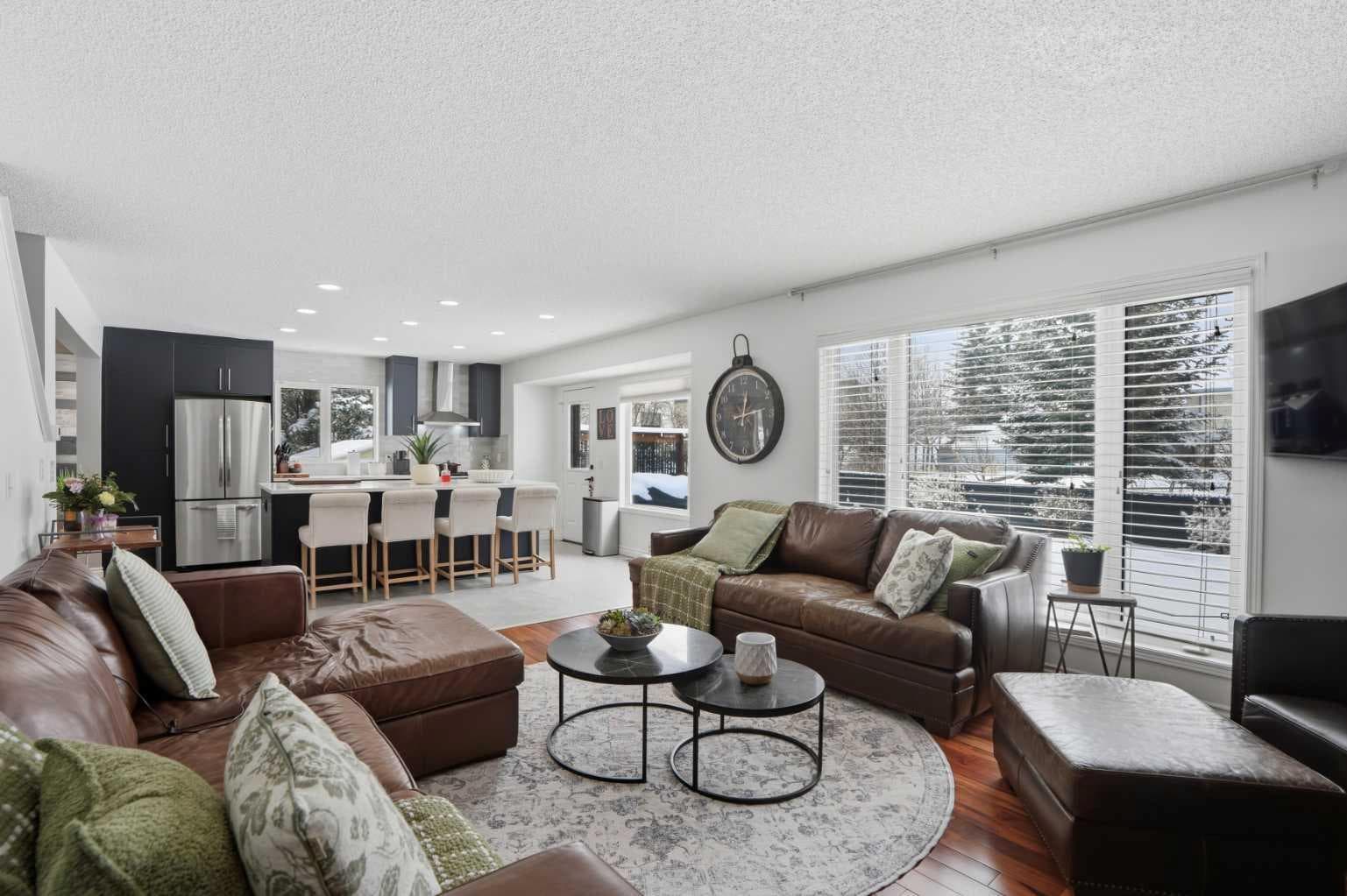 123 Schubert Hill NW