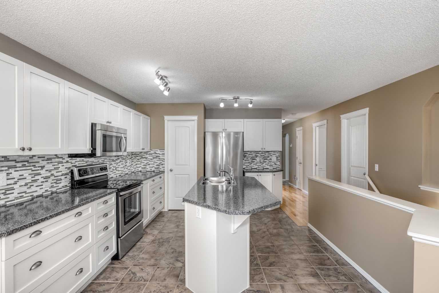 22 Glensummit Close 