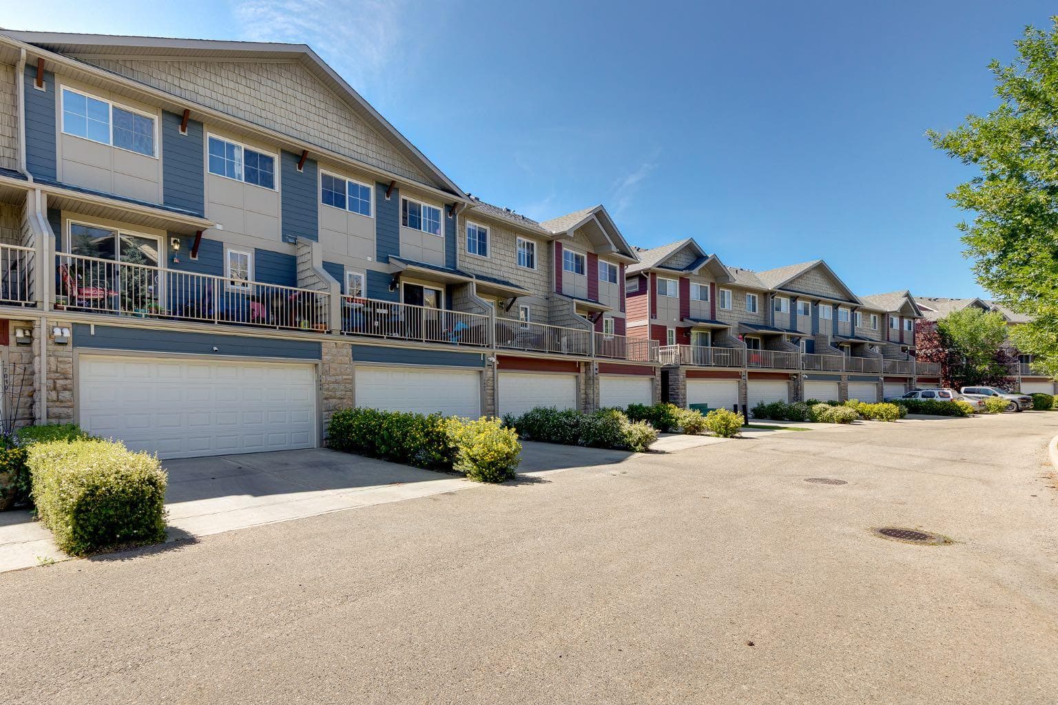 7008, 2370 Bayside Road SW