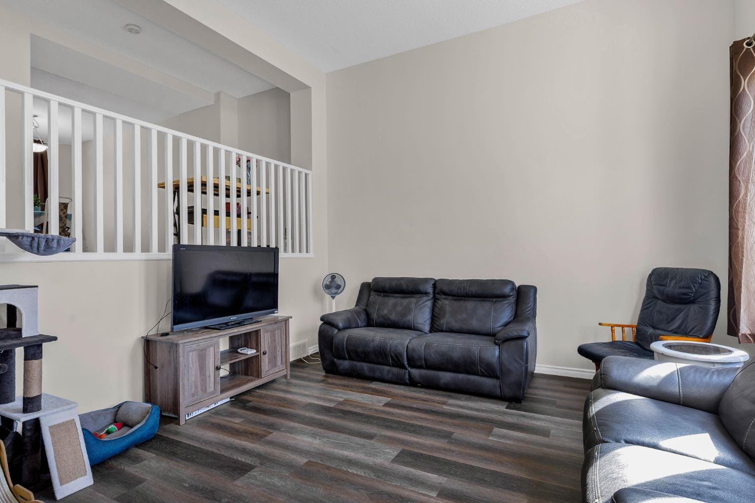 7008, 2370 Bayside Road SW