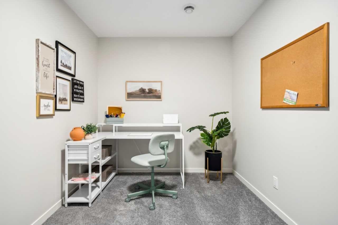 232 Vantage Drive 