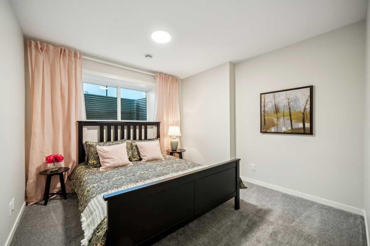 232 Vantage Drive 