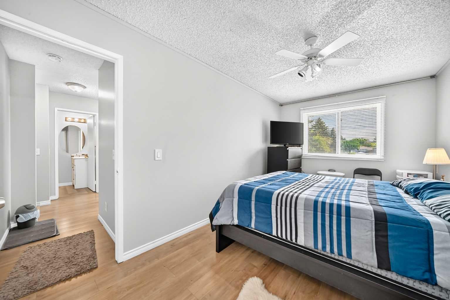 33, 175 Manora Place 