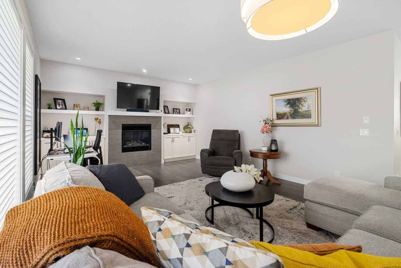 185 Cranbrook Villas SE