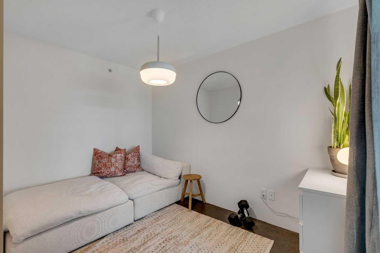 305, 188 15 Avenue SW