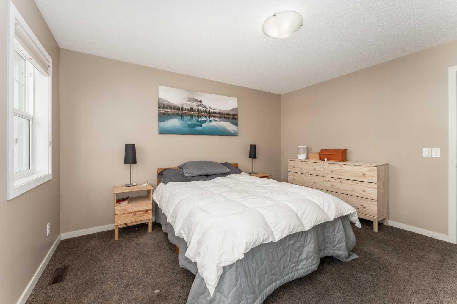 562 River Heights Crescent 