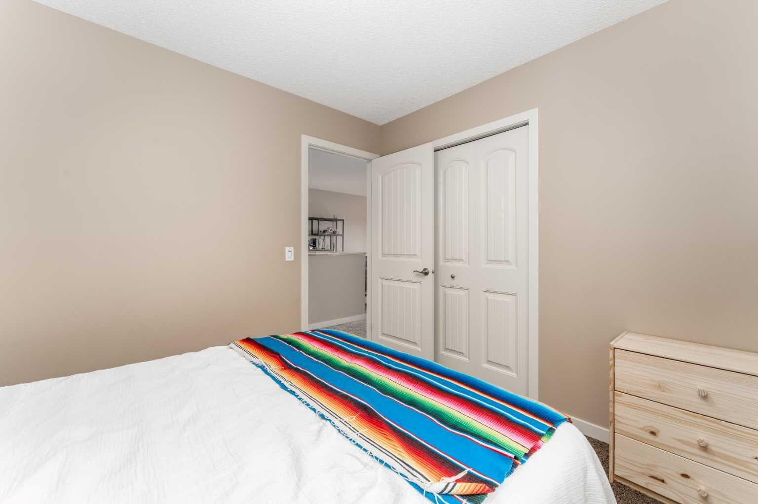 562 River Heights Crescent 