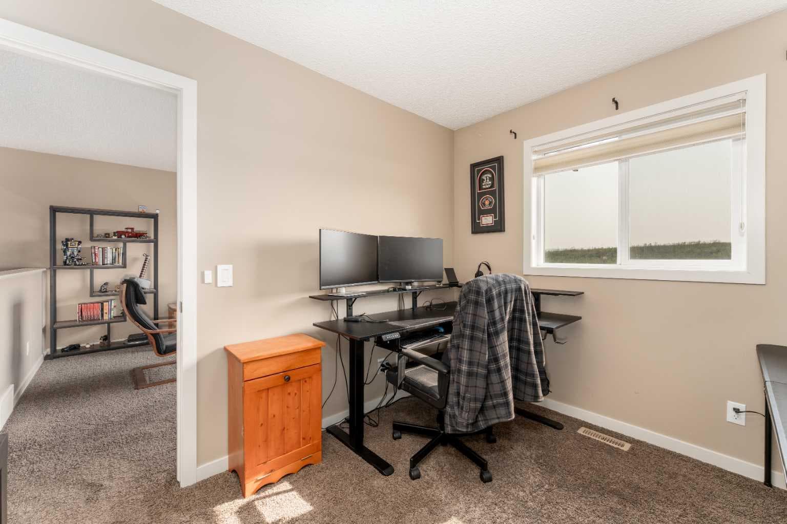 562 River Heights Crescent 