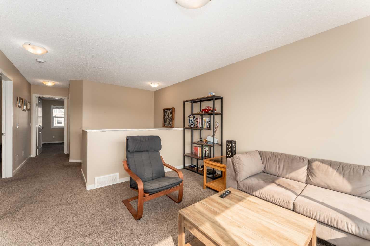 562 River Heights Crescent 