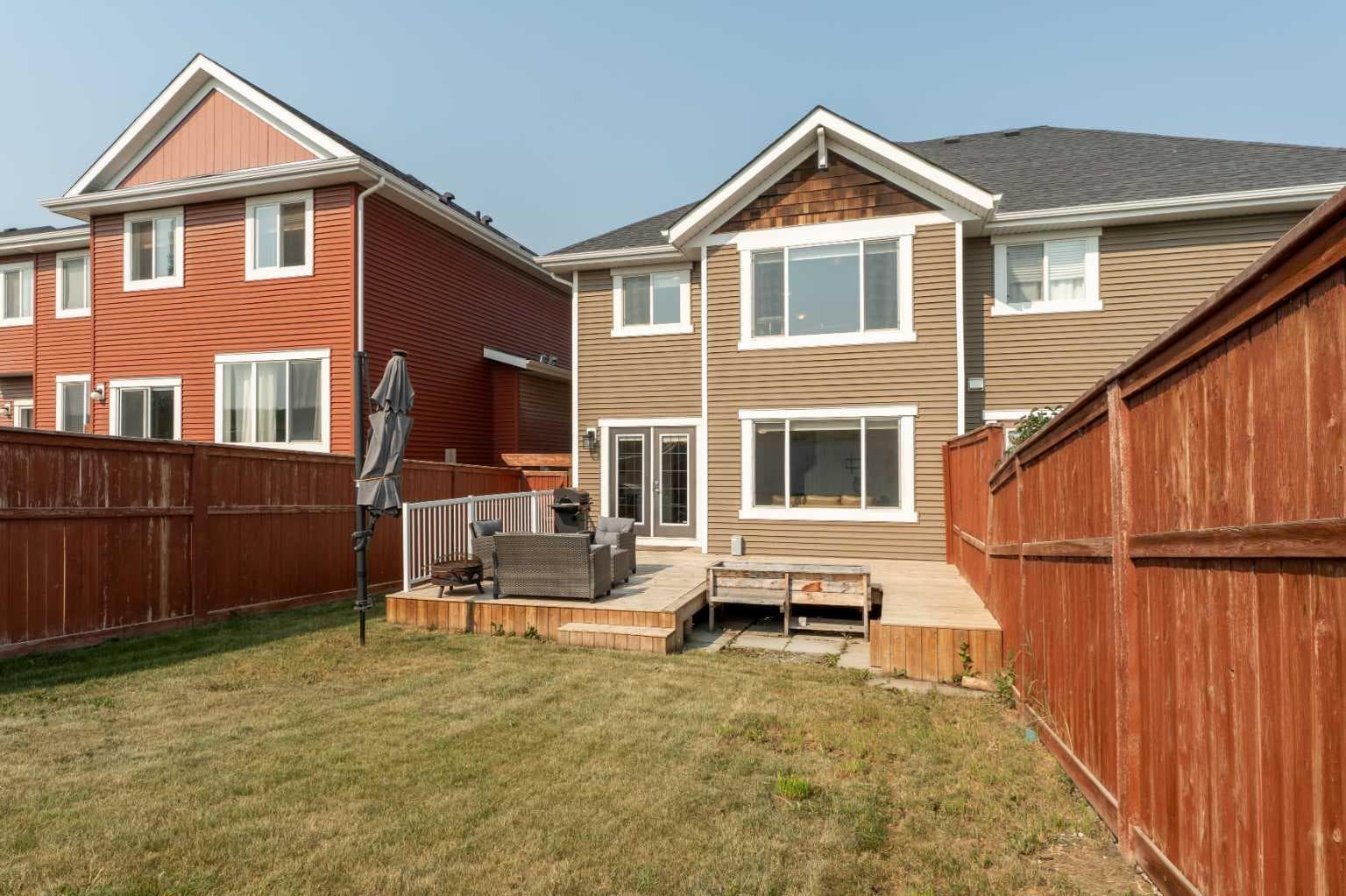 562 River Heights Crescent 