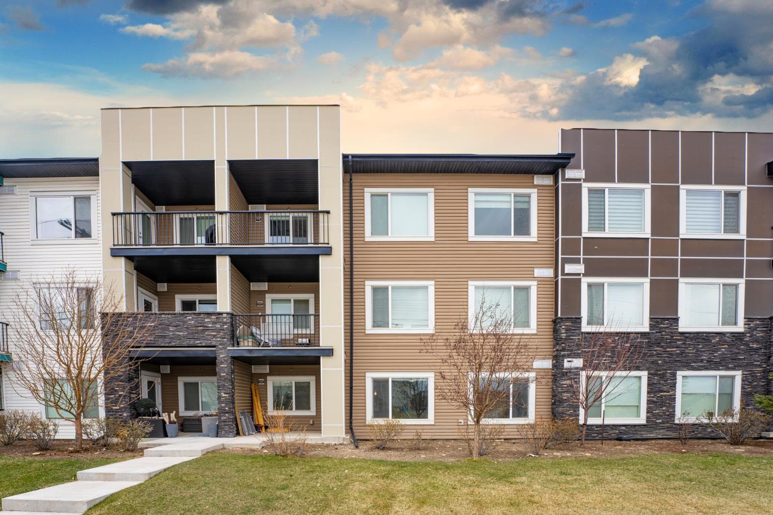 111, 20 Sage Hill Terrace NW