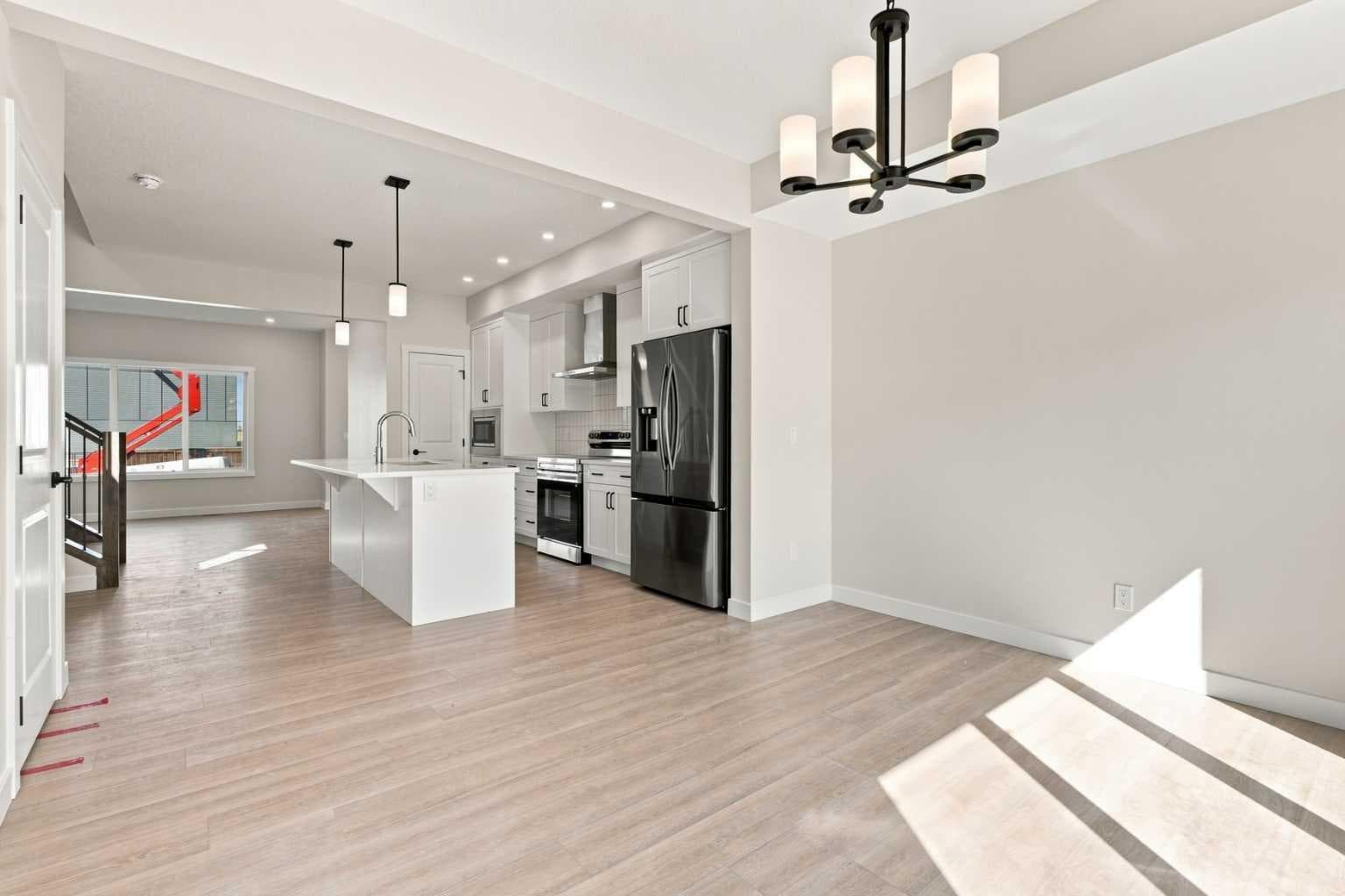 92 Buffaloberry Manor SE