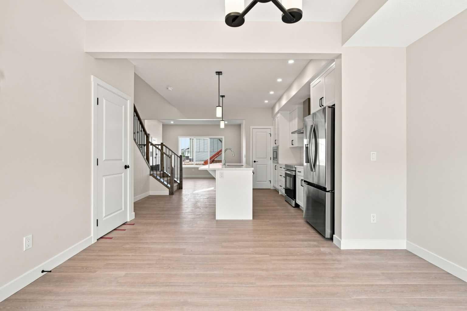 92 Buffaloberry Manor SE