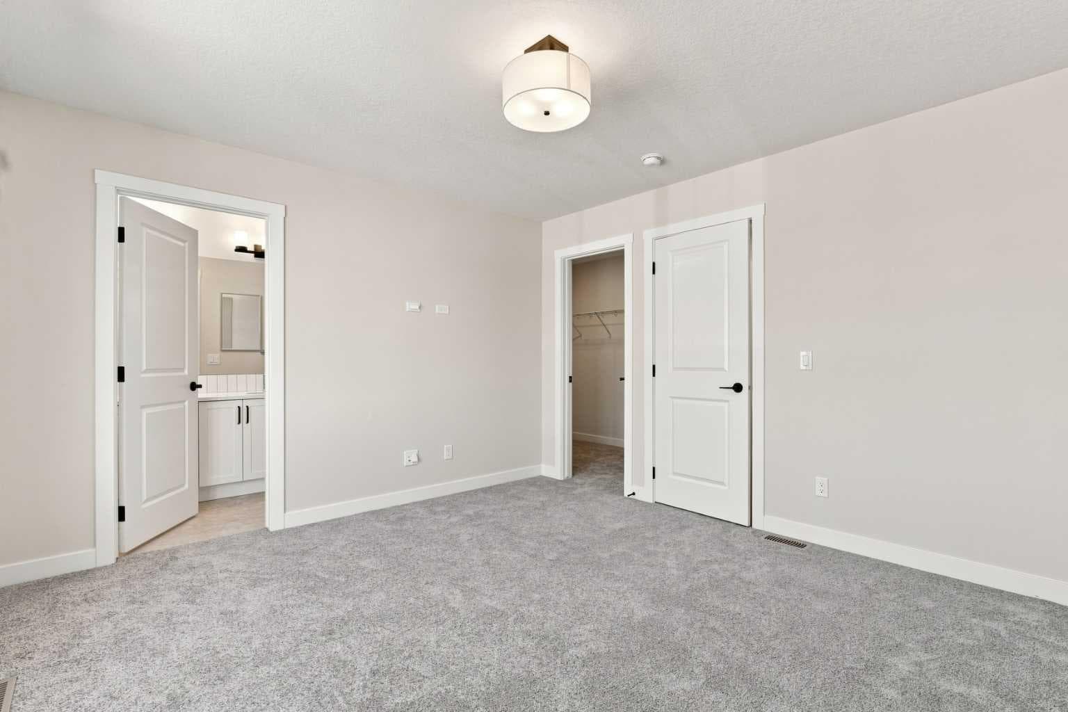 92 Buffaloberry Manor SE