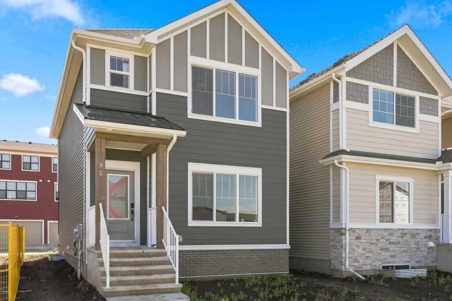 92 Buffaloberry Manor SE