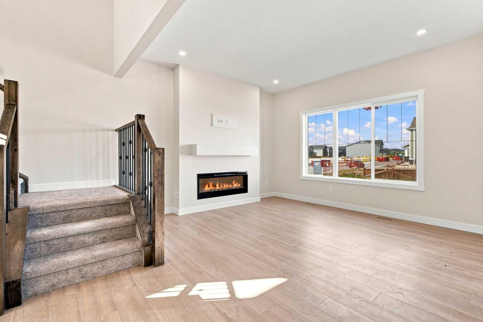 92 Buffaloberry Manor SE