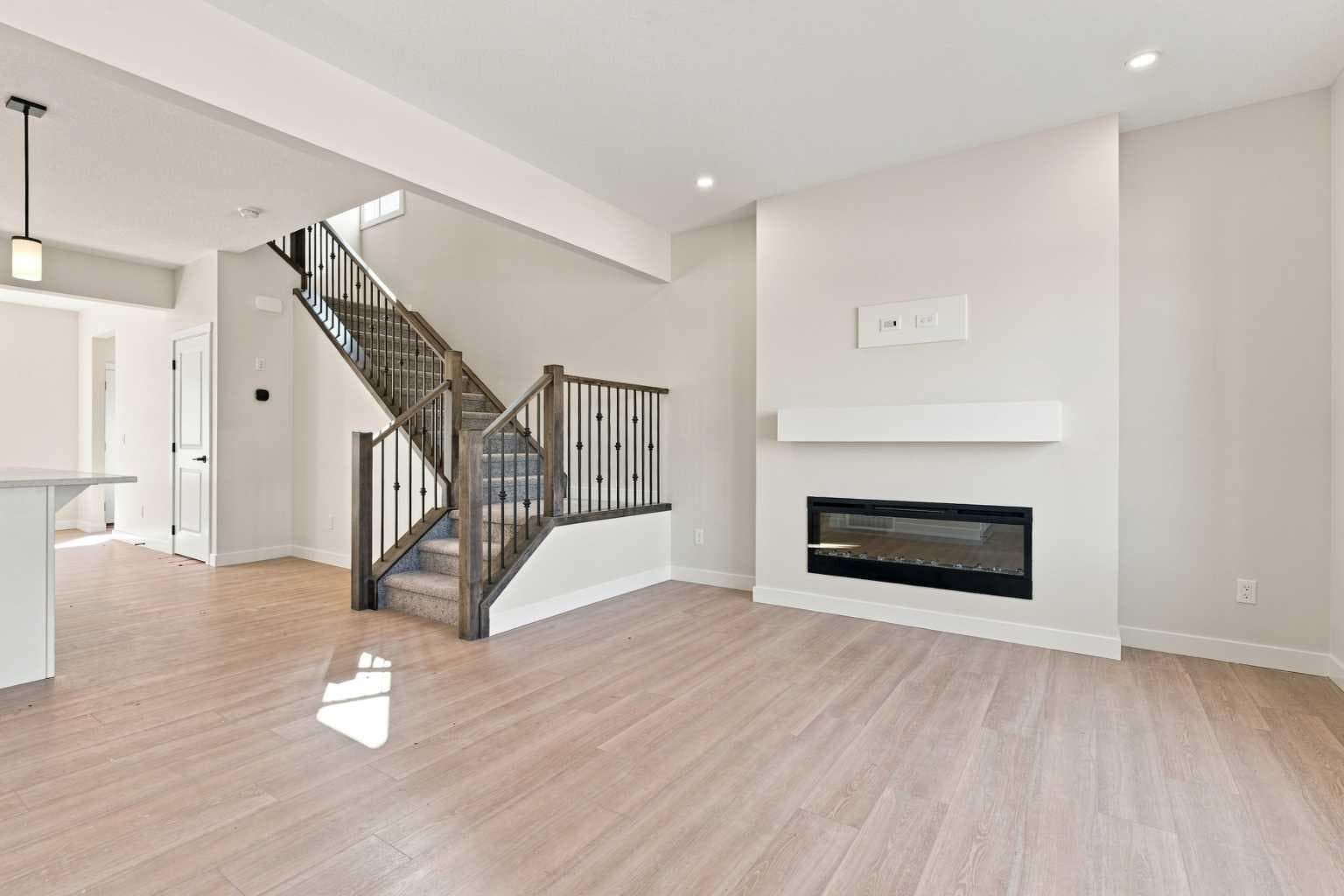 92 Buffaloberry Manor SE