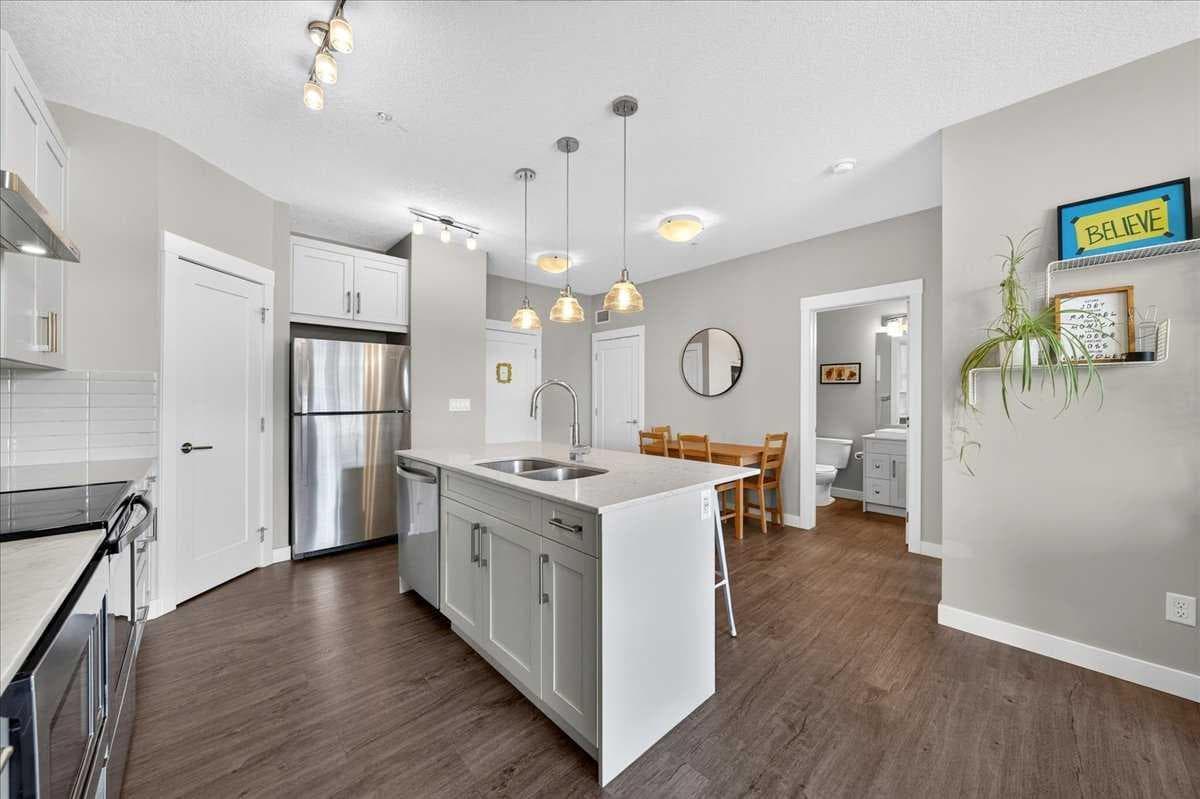 310, 10 Walgrove Walk SE