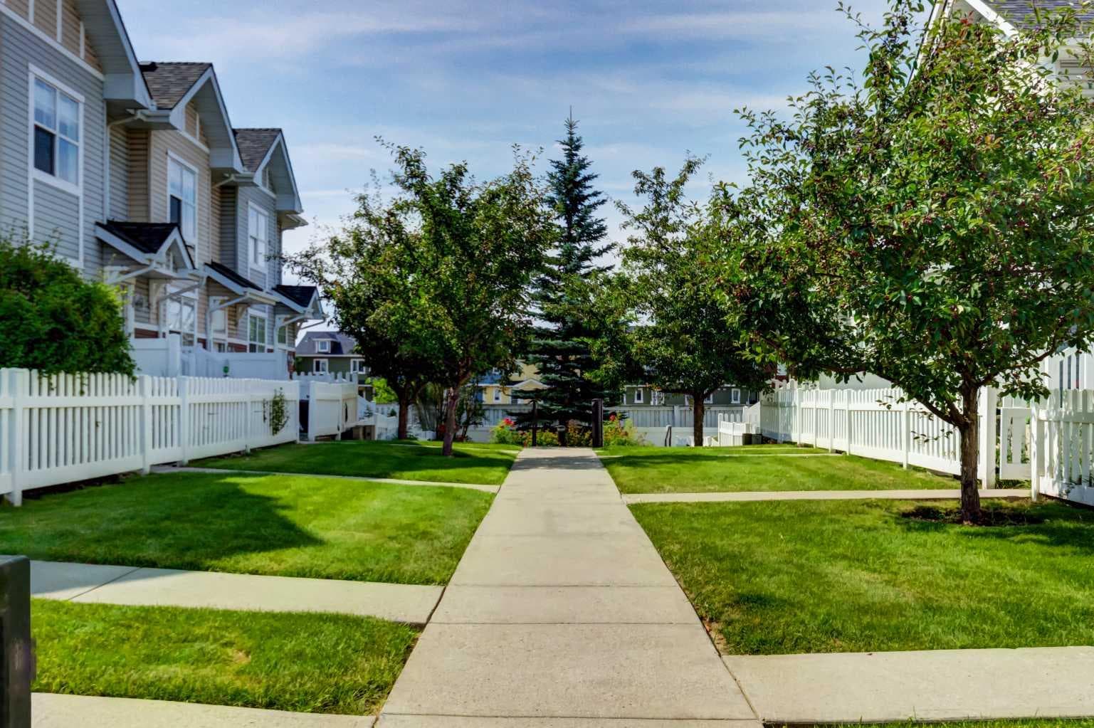 3240 New Brighton Gardens SE