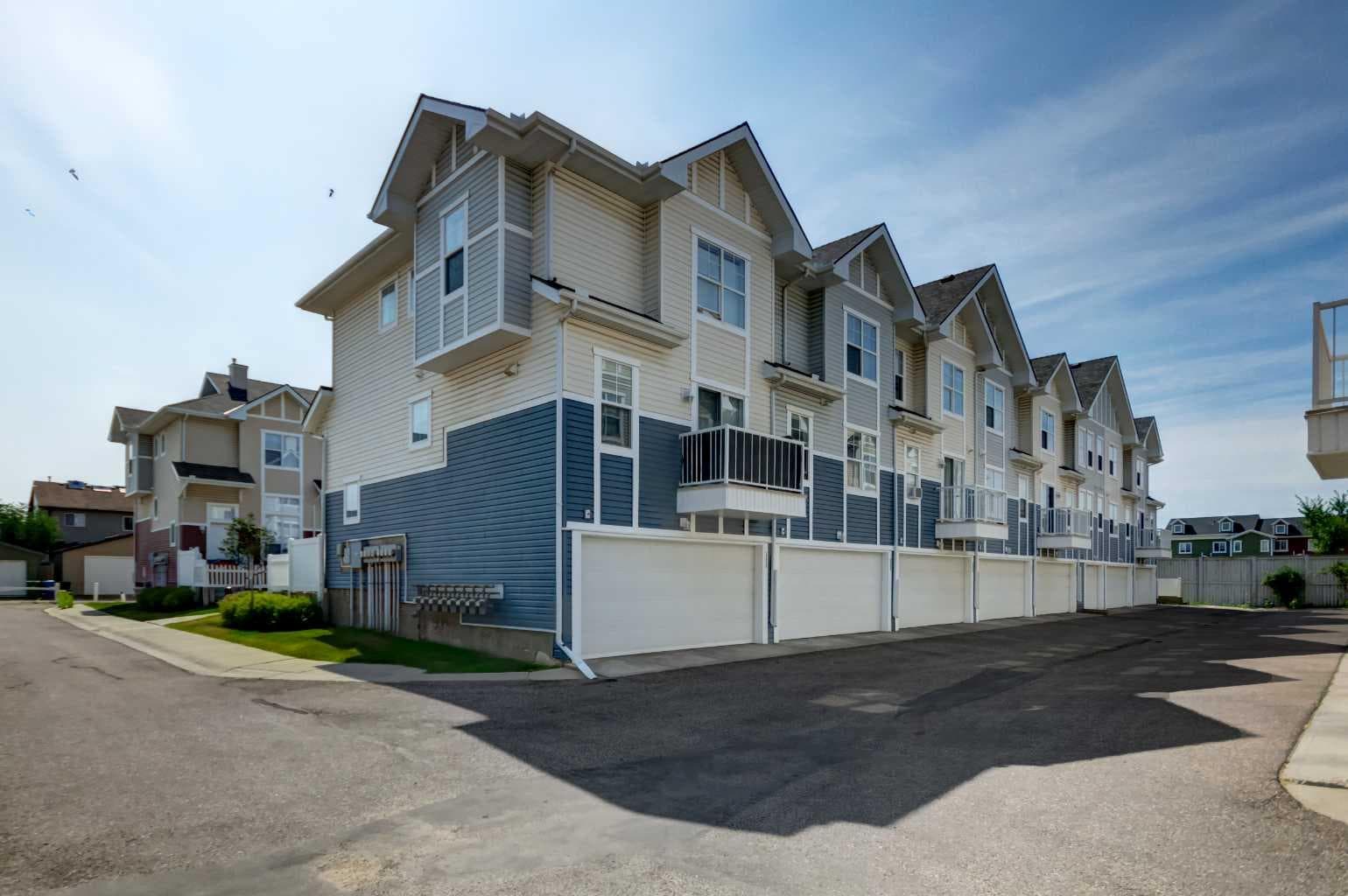 3240 New Brighton Gardens SE