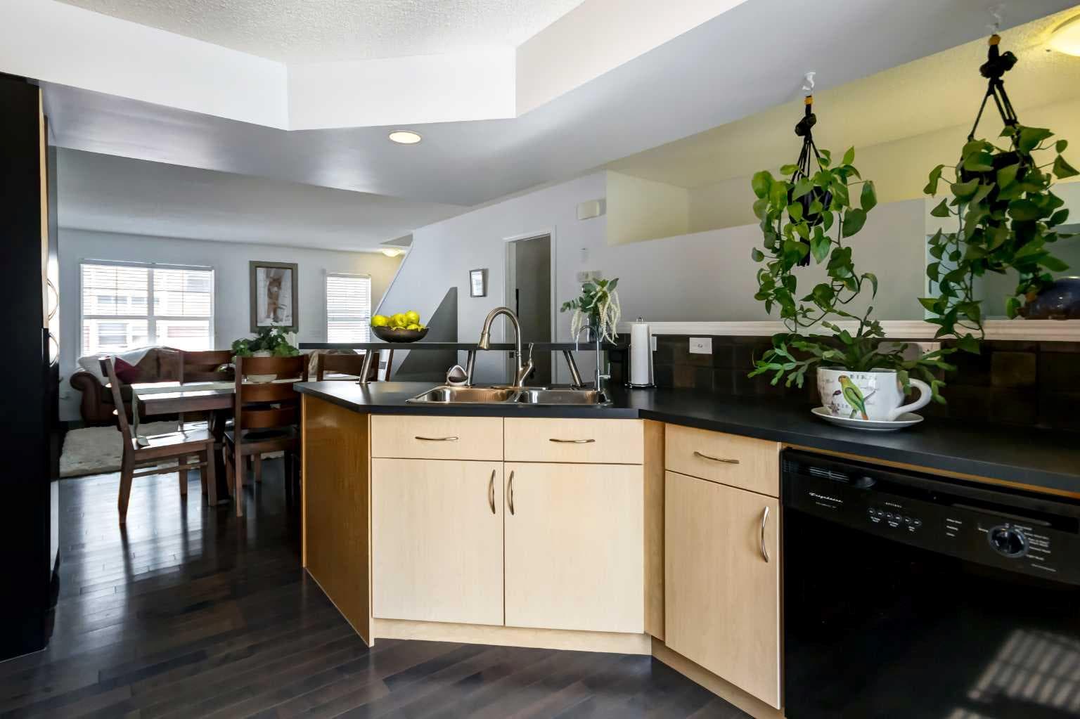 3240 New Brighton Gardens SE