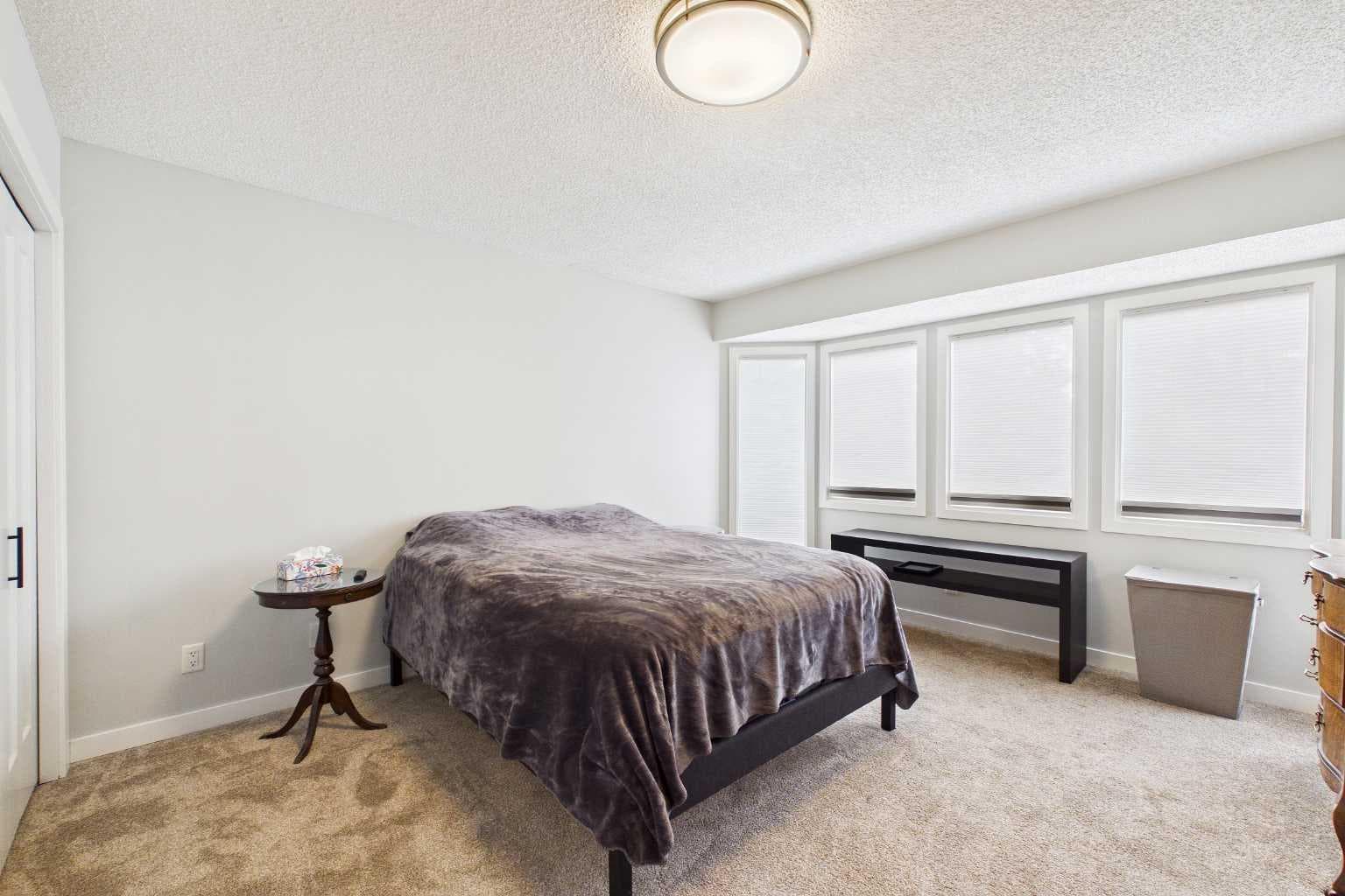 44 Woodbrook Place SW