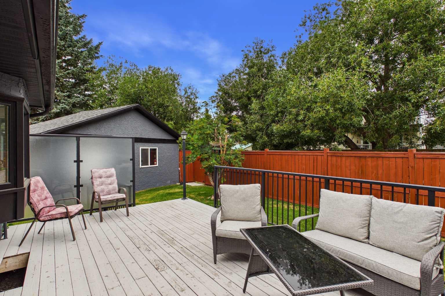 44 Woodbrook Place SW