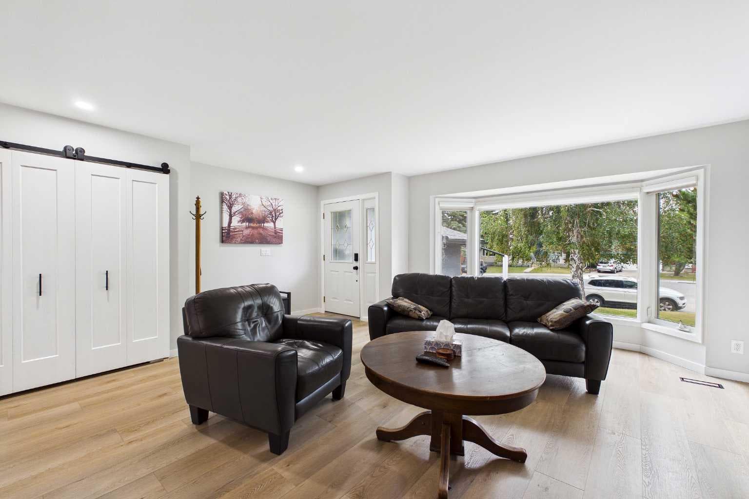 44 Woodbrook Place SW