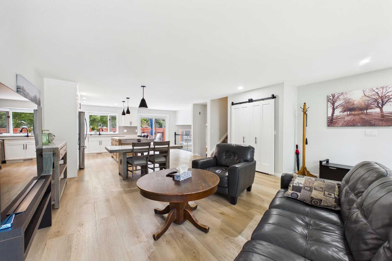 44 Woodbrook Place SW