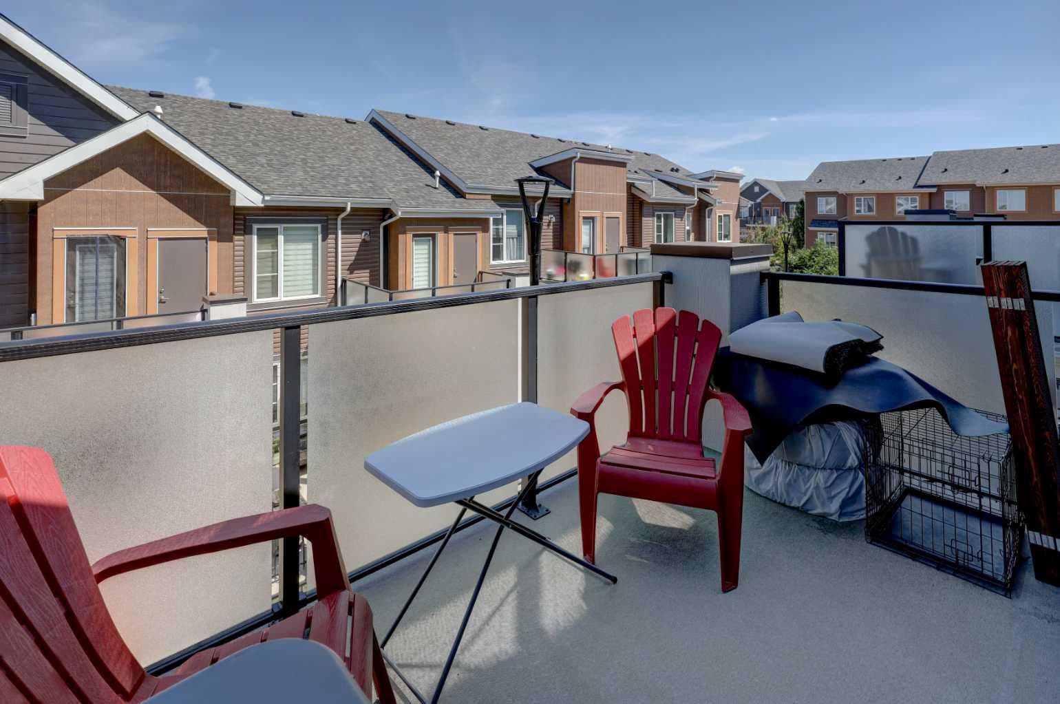 214 Livingston Common NE
