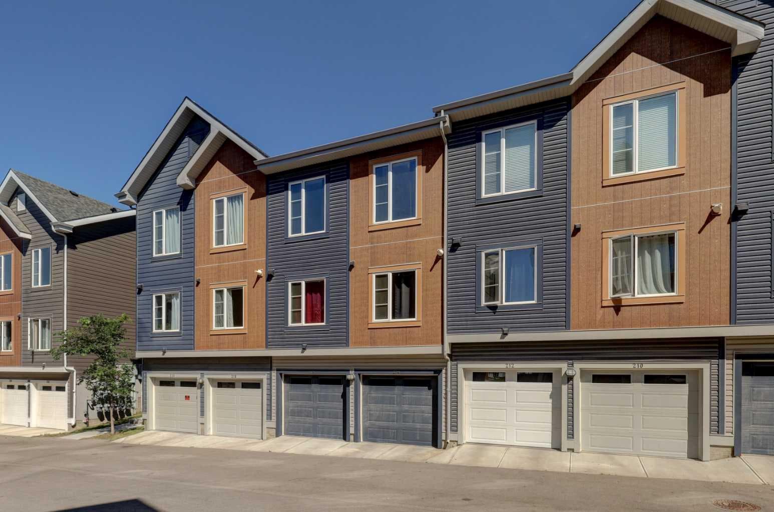 214 Livingston Common NE