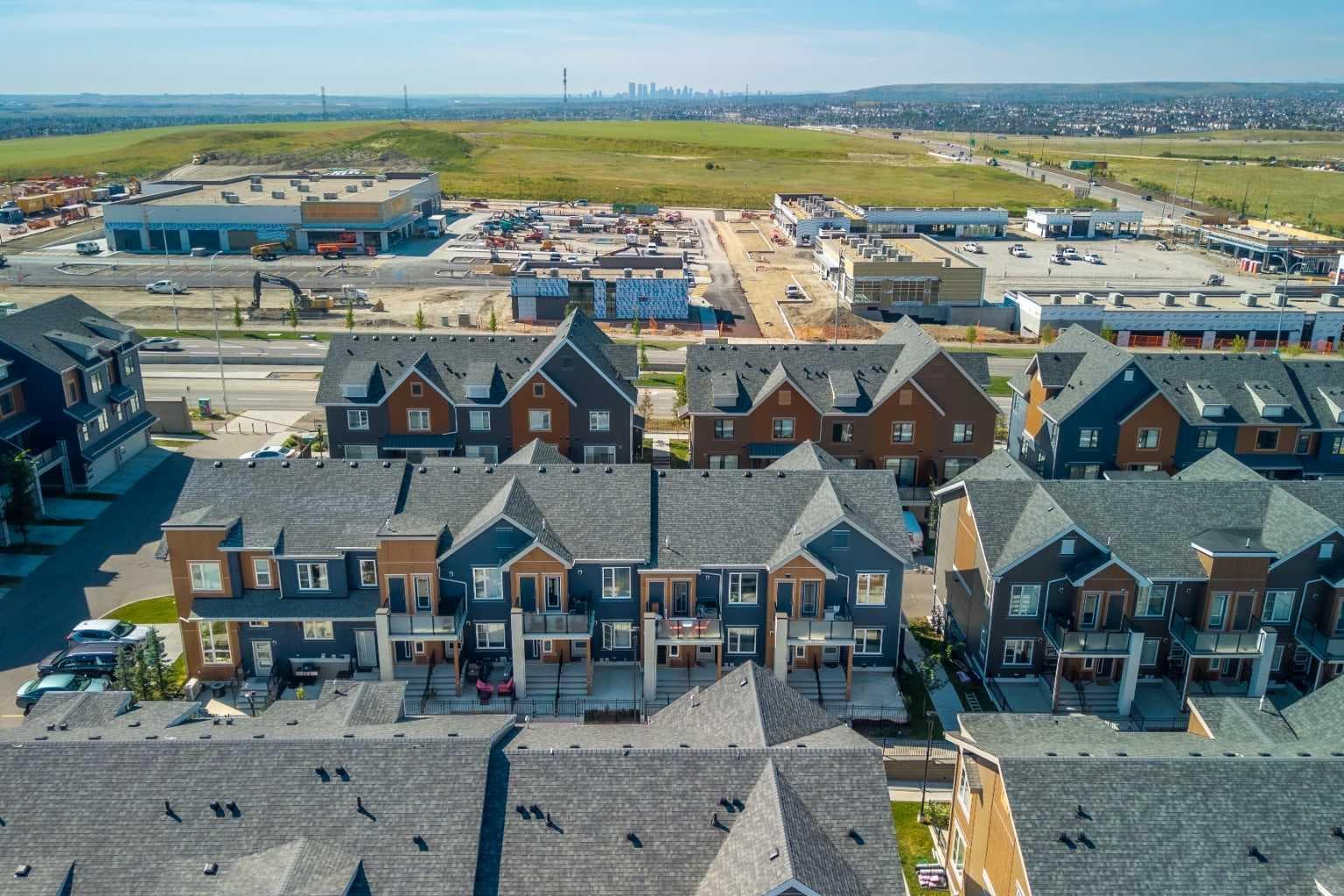 214 Livingston Common NE