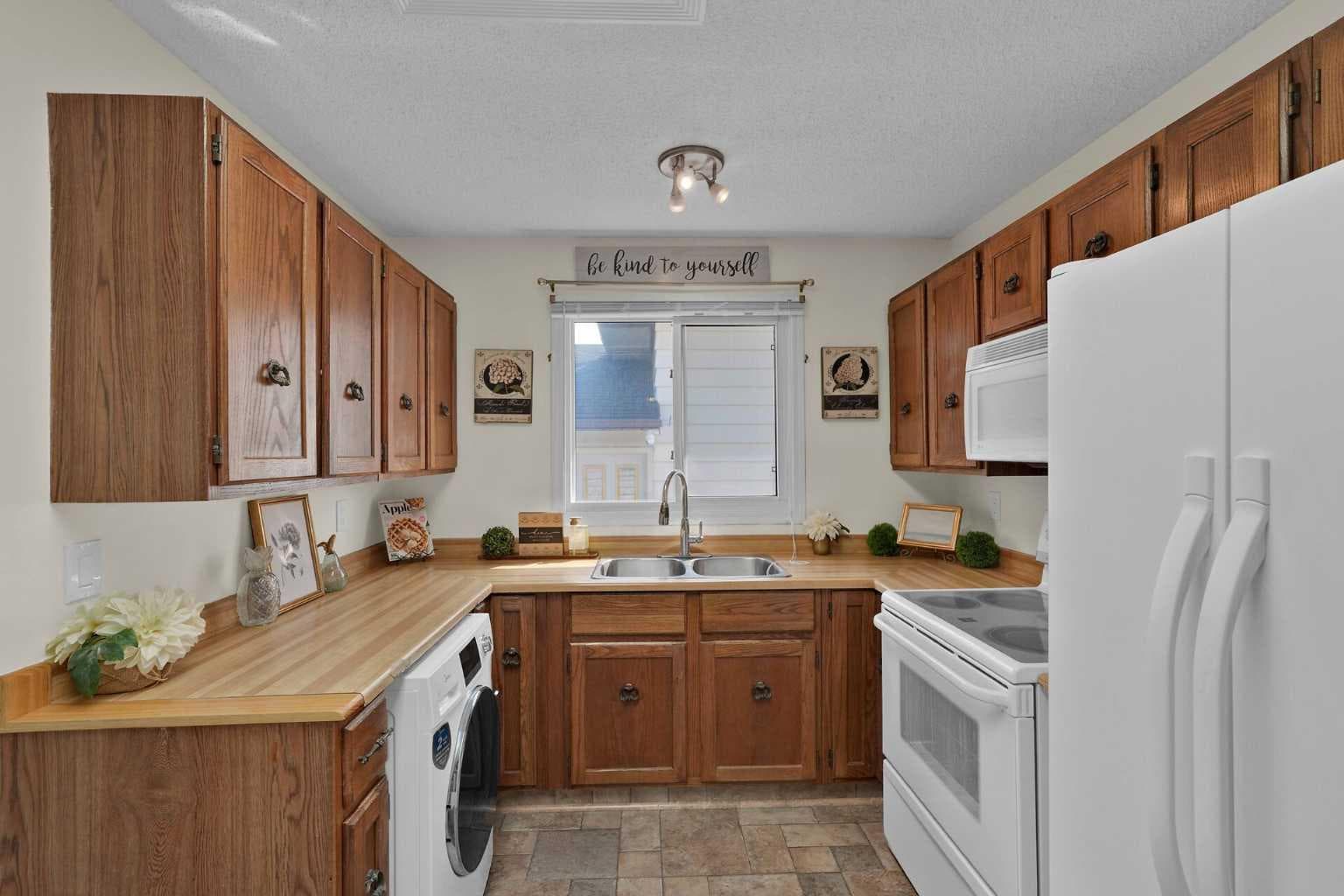 27 Bedridge Way NE