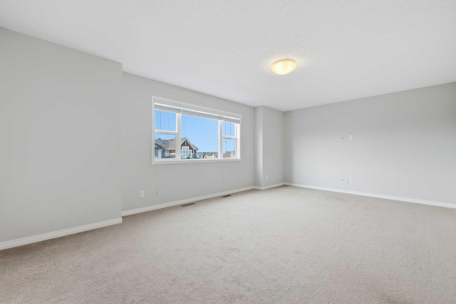 38 Silverado Skies Crescent SW