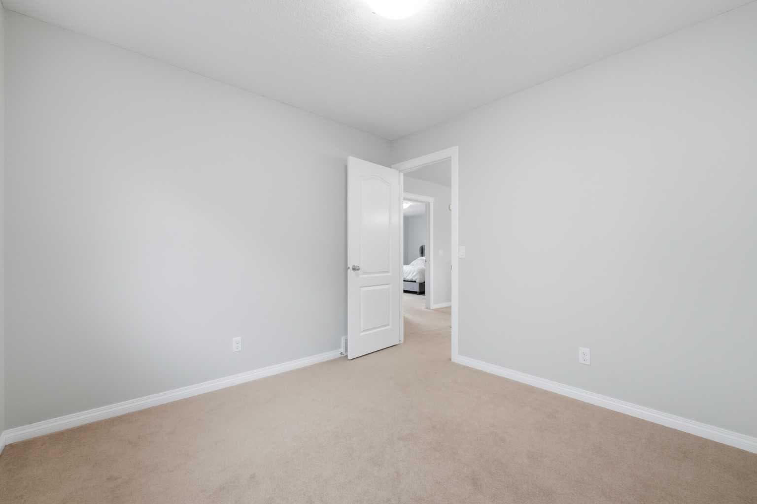 38 Silverado Skies Crescent SW