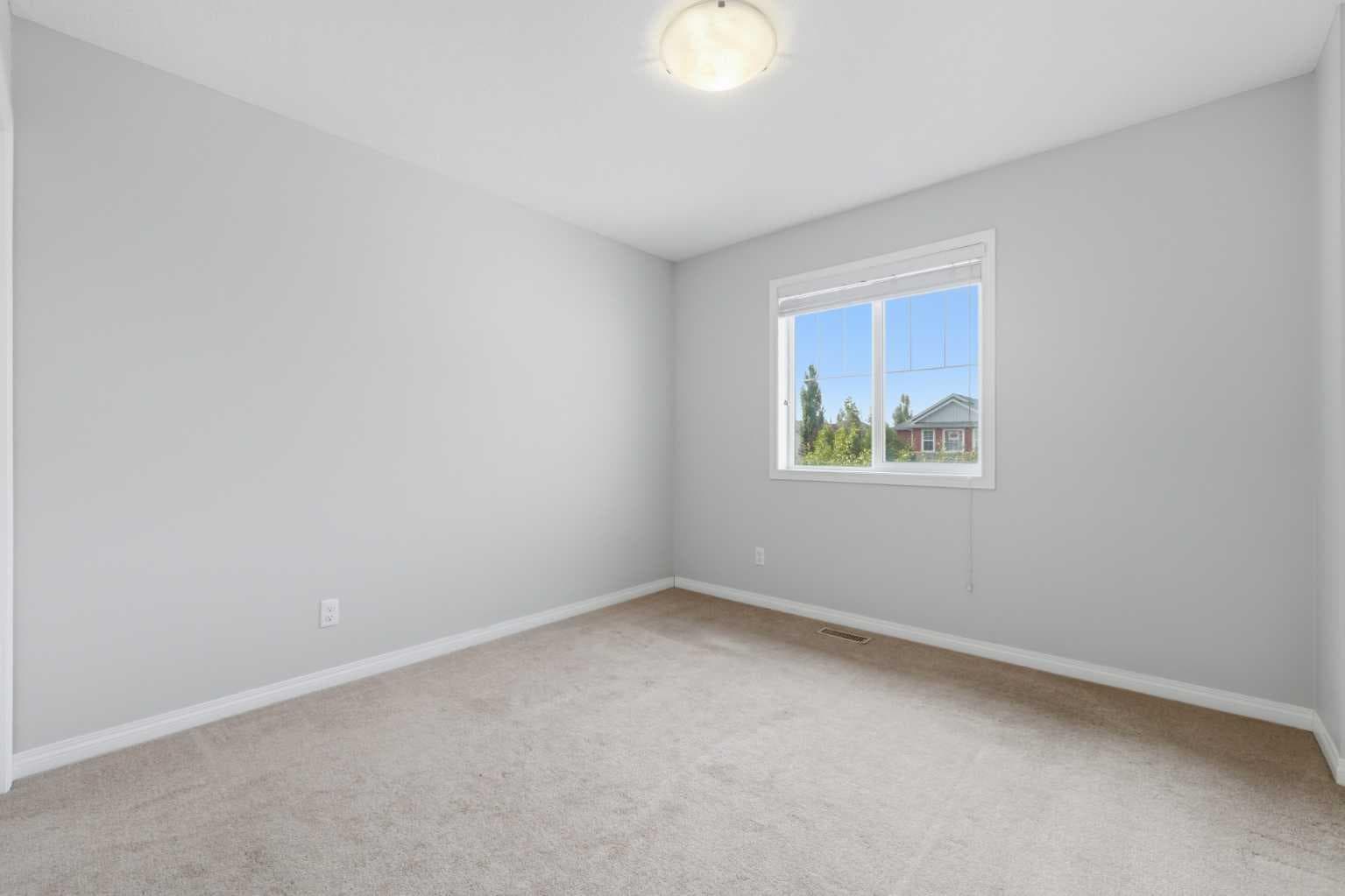 38 Silverado Skies Crescent SW