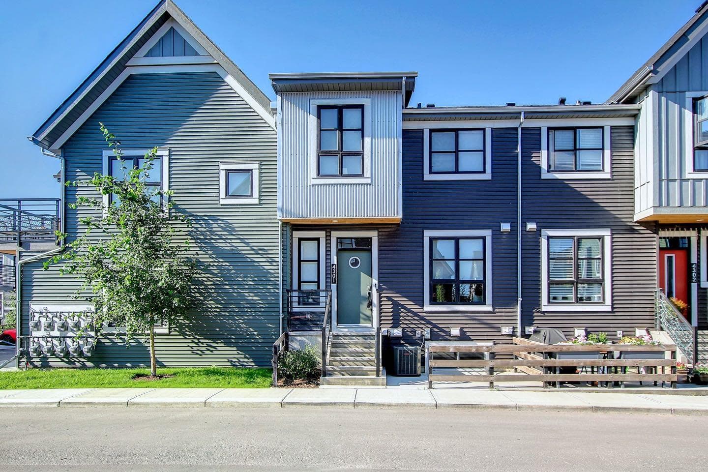 4301, 100 Walgrove Court SE