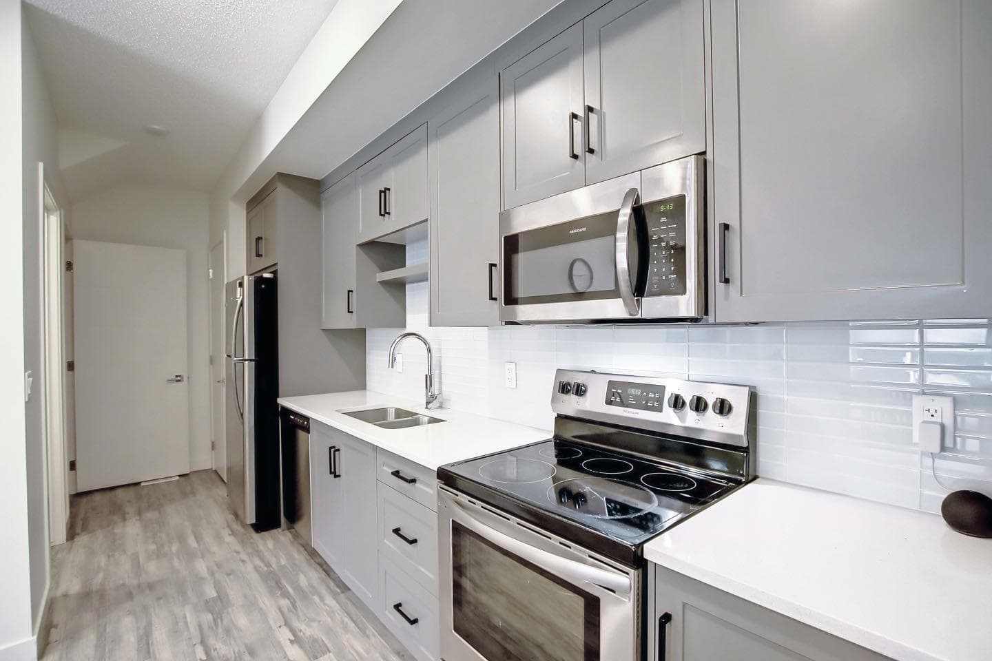 4301, 100 Walgrove Court SE