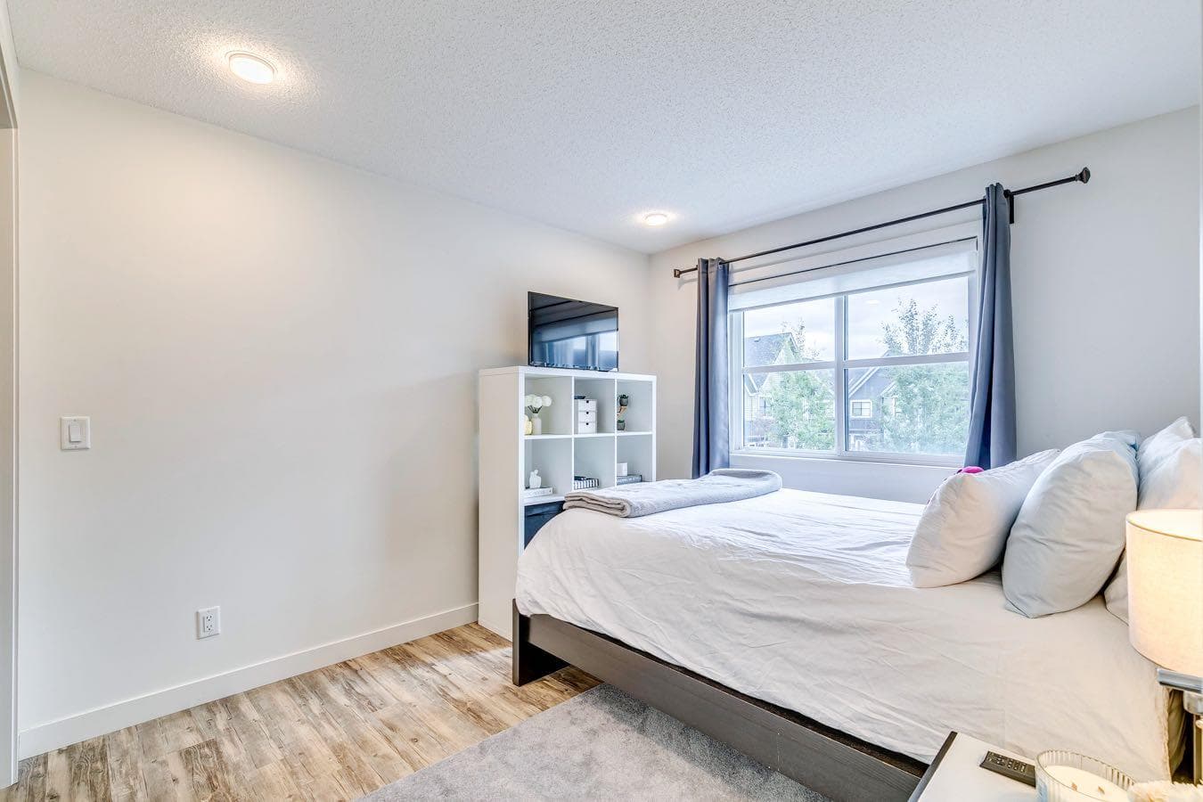 4301, 100 Walgrove Court SE