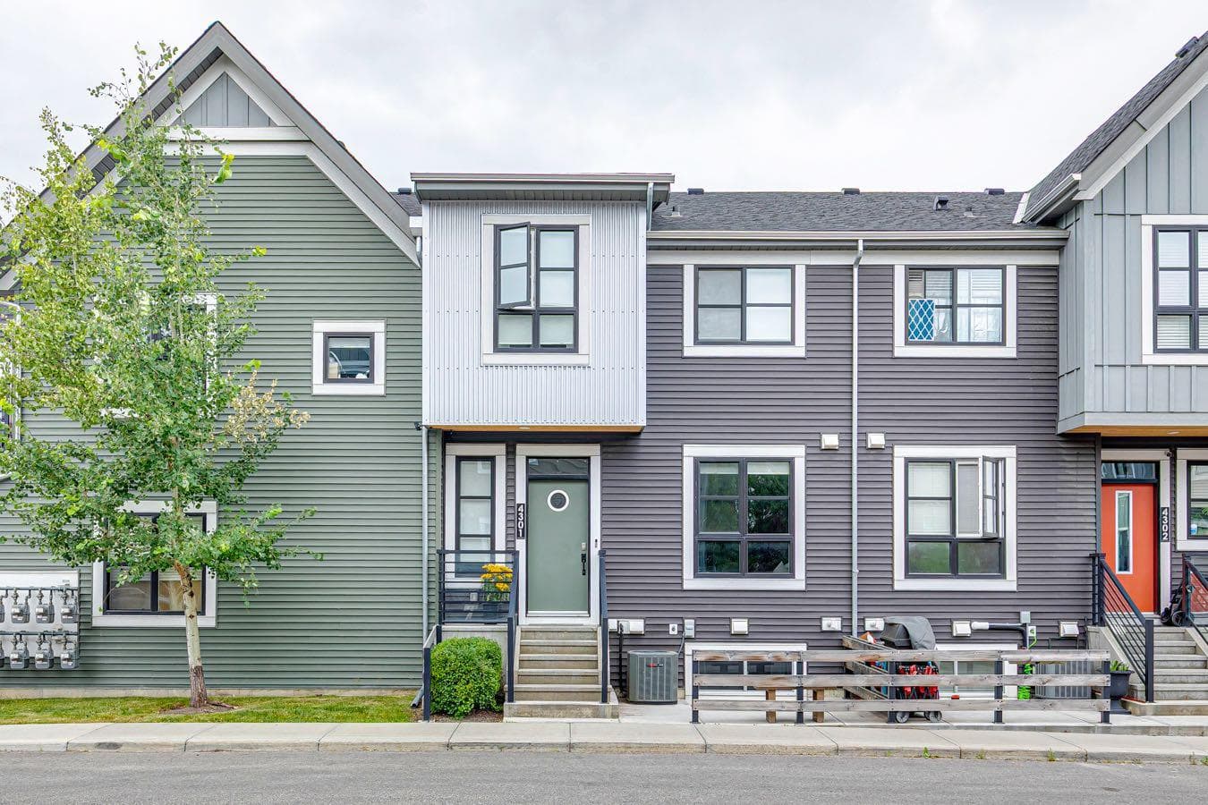 4301, 100 Walgrove Court SE