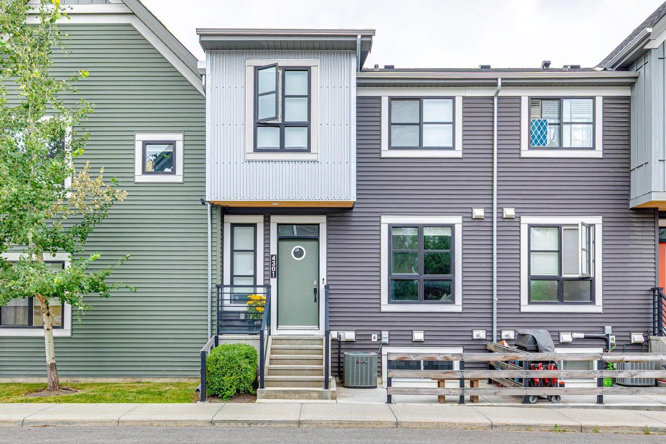 4301, 100 Walgrove Court SE