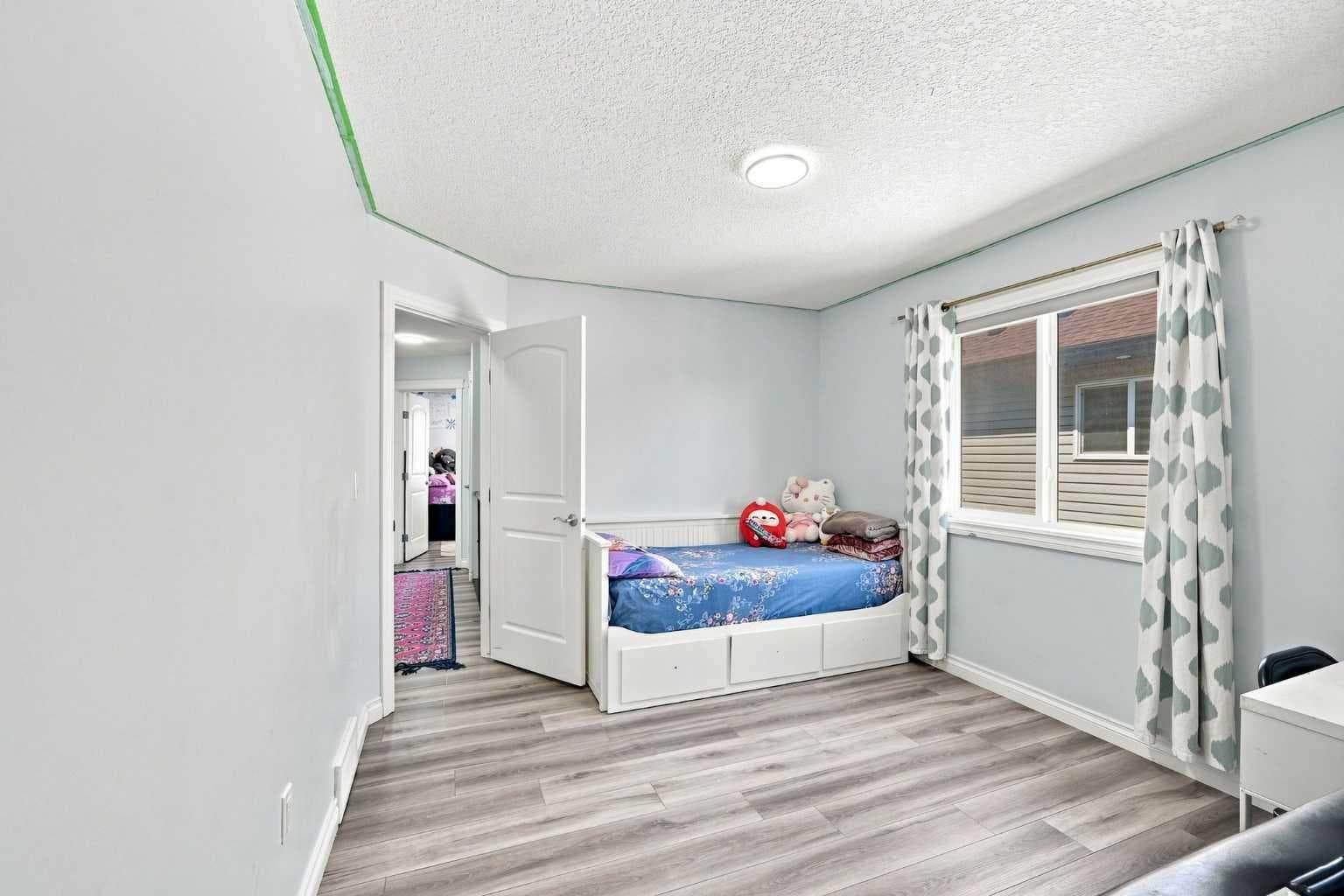 201 Saddlelake Drive NE