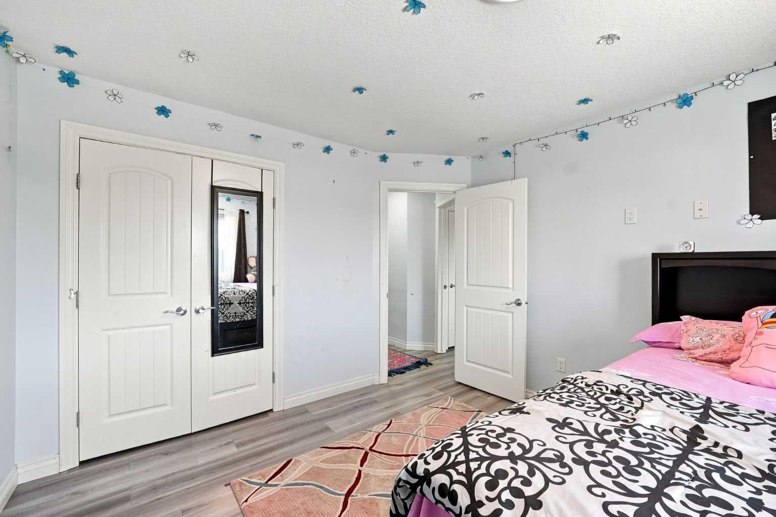 201 Saddlelake Drive NE
