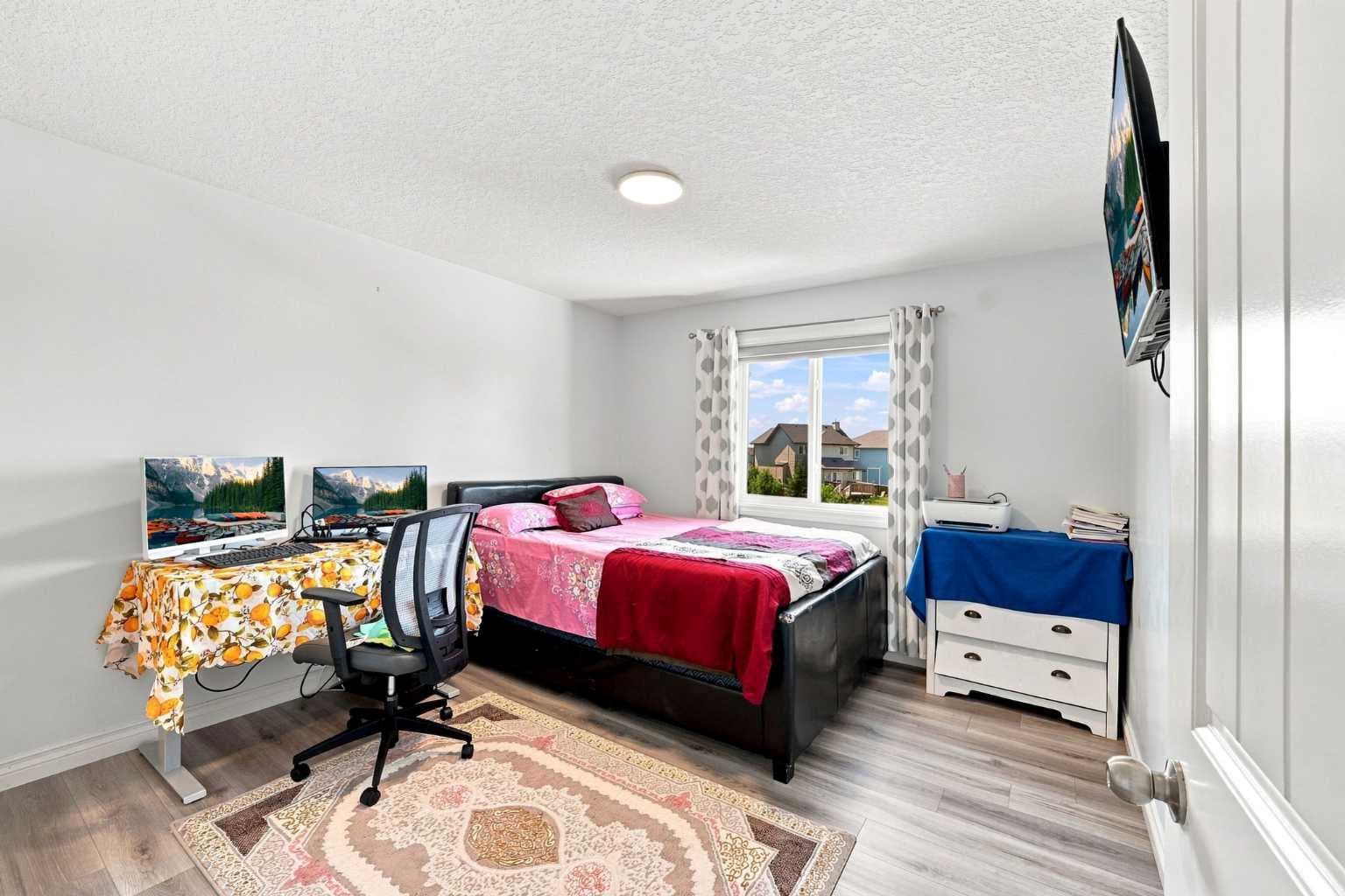201 Saddlelake Drive NE