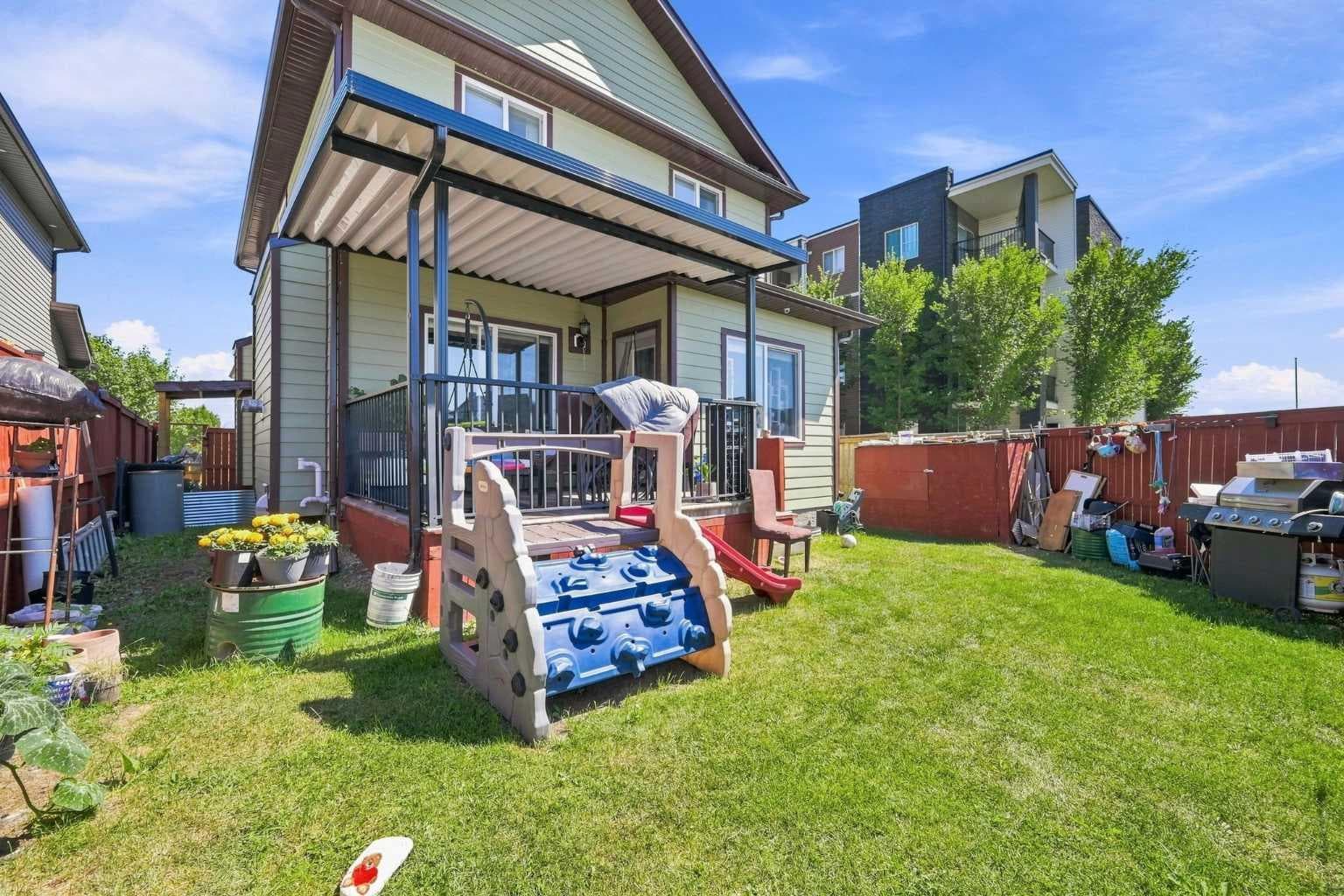 201 Saddlelake Drive NE