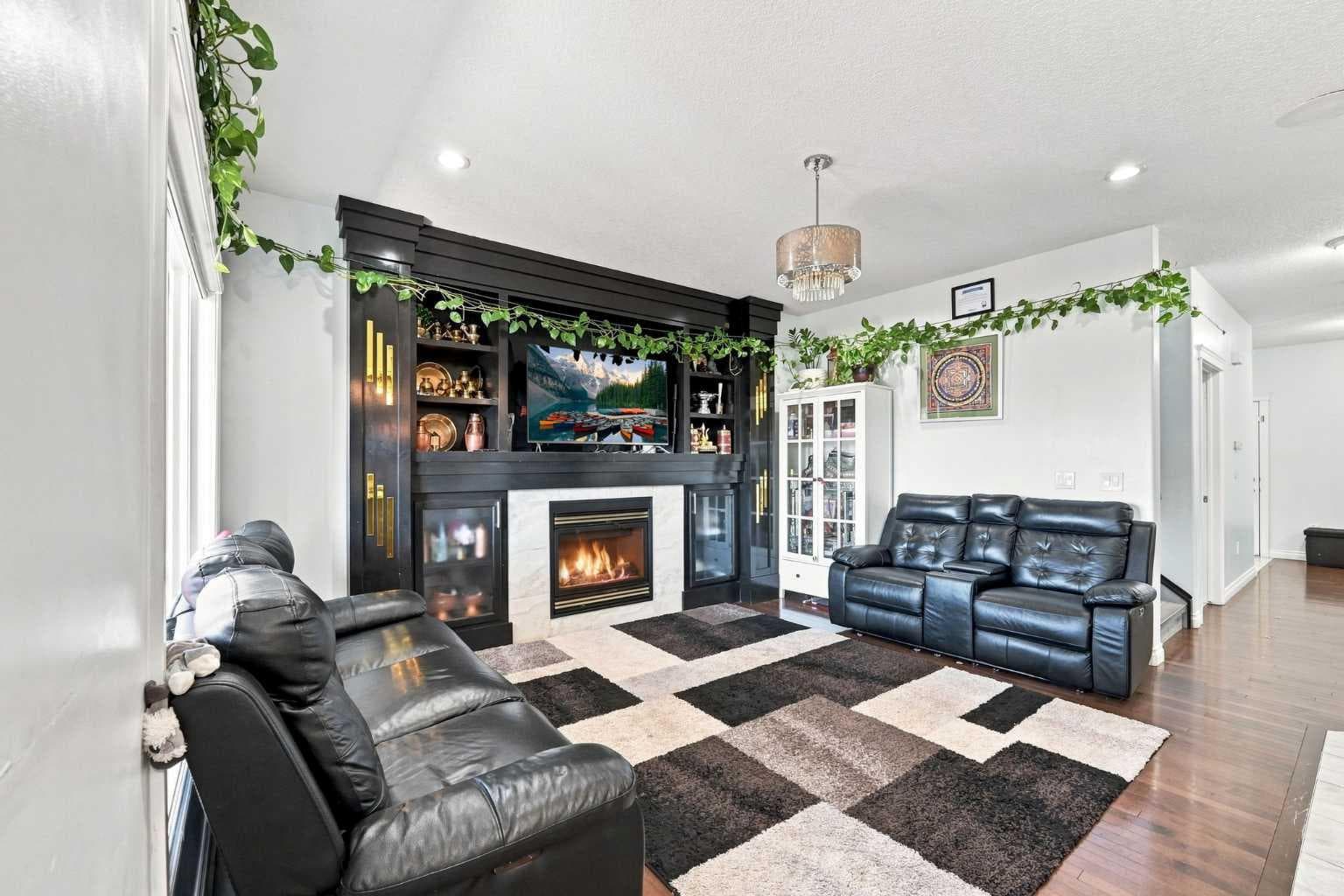 201 Saddlelake Drive NE