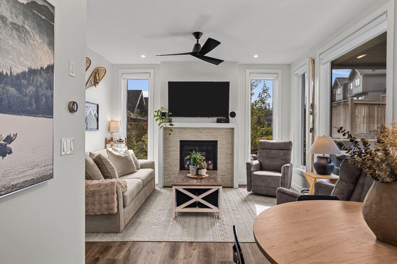 204i, 209 Stewart Creek Rise 