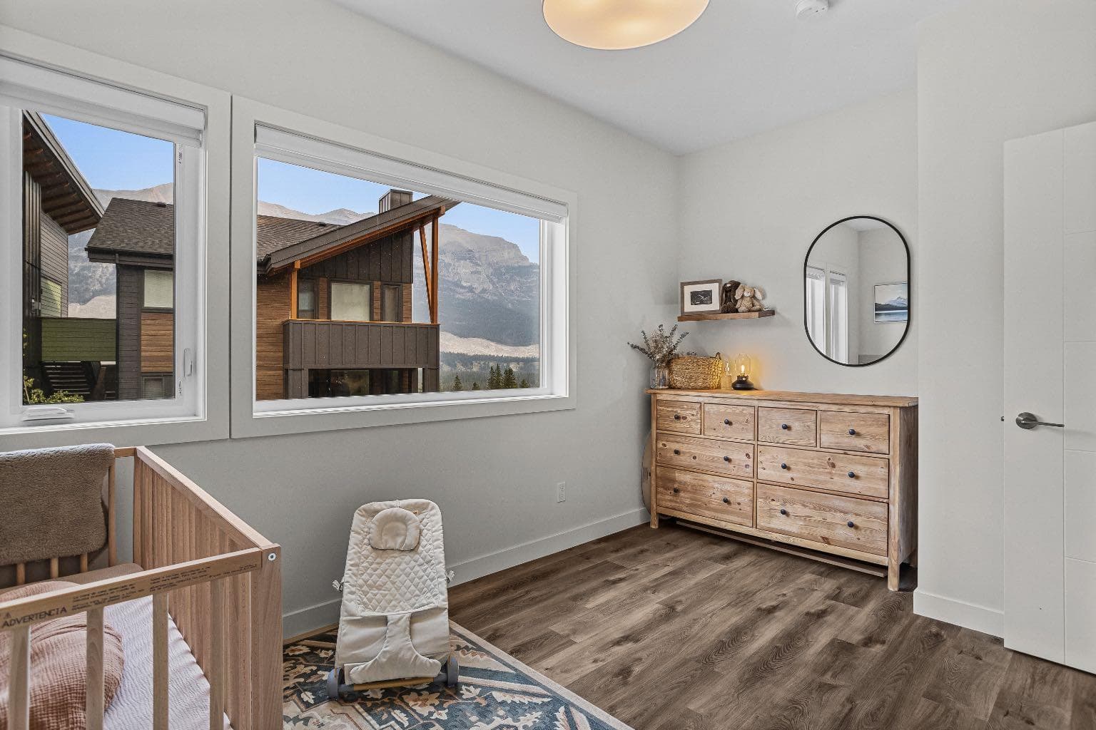 204i, 209 Stewart Creek Rise 
